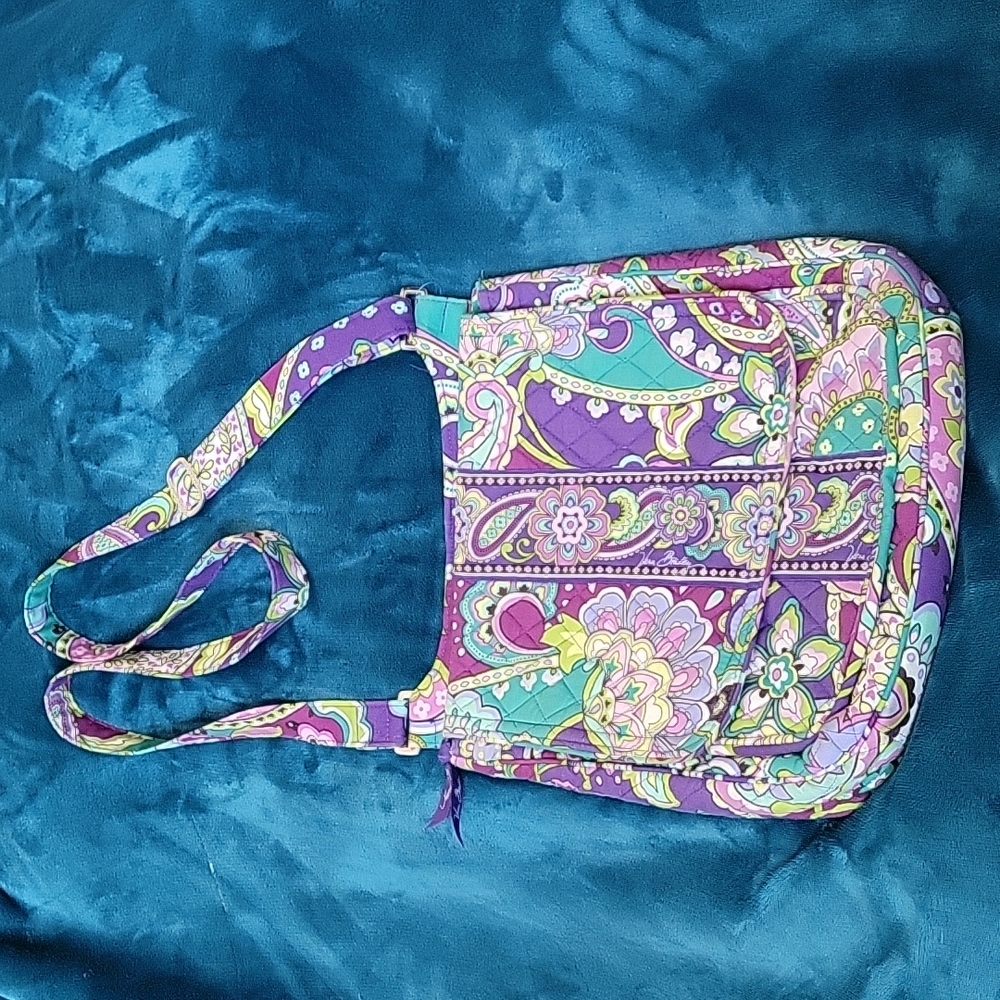 Vera Bradley Mailbag Crossbody Shoulder Bag in Retired Heather Pattern